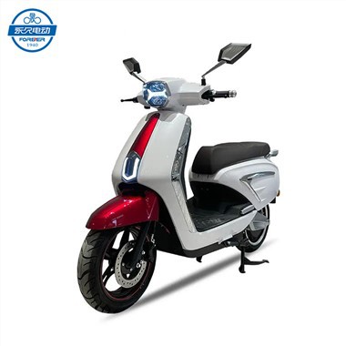 Sähköskootteri retrolla